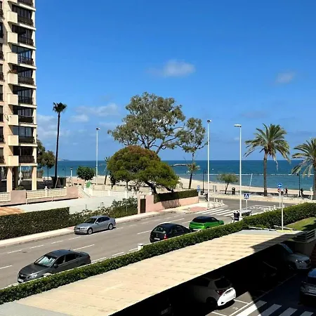 Apartment Seaside Retreat *