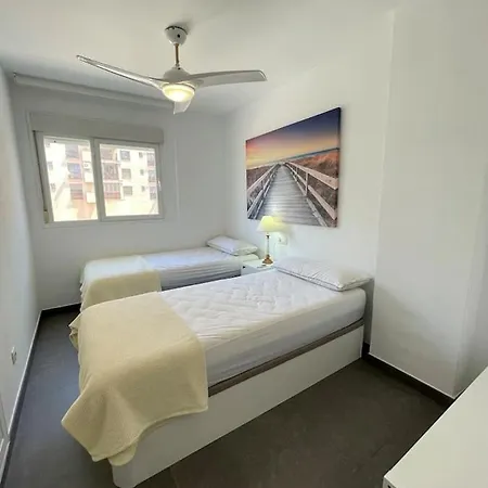 Apartment Seaside Retreat *